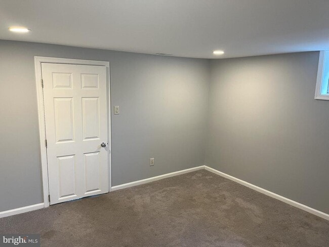 Building Photo - 6706 Longridge Dr