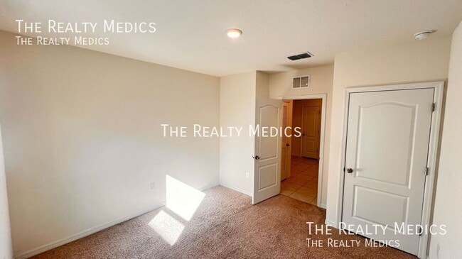 Building Photo - 1830 Hackberry St