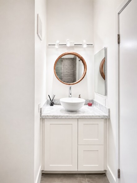 Building Photo - 30902 Club House Dr