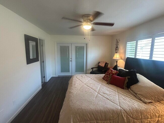 Building Photo - 64610 Pinehurst Cir