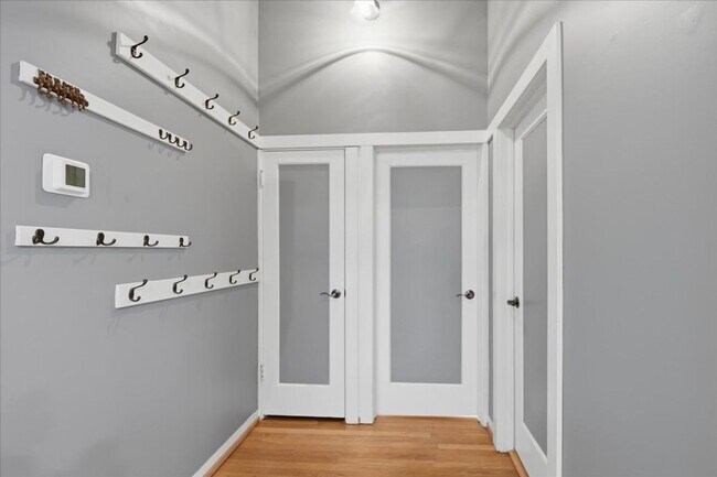 Building Photo - 1Bd/1Ba Seattle Home