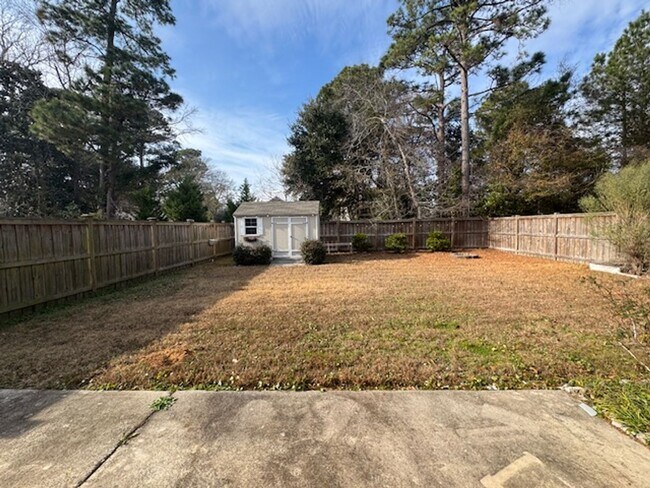 Building Photo - The Creek Of Willowwick