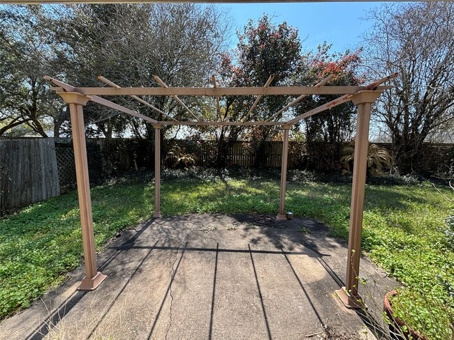 Building Photo - 3526 Glenhill Dr