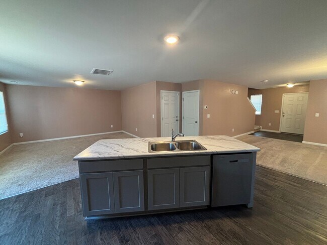 Building Photo - Single Family Home in Cul-de-sac- Holly Ridge