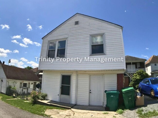 Building Photo - 2010 1/2 Hamill Ave