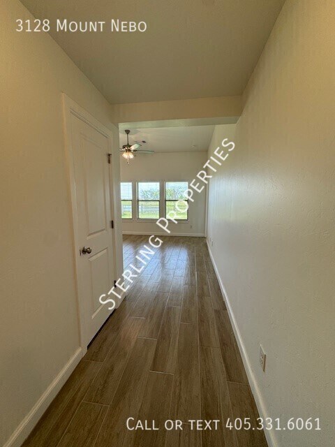 Building Photo - 3128 Mt Nebo Dr