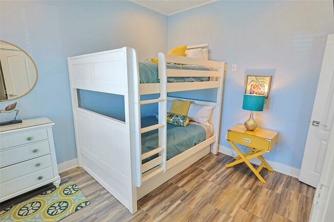 Building Photo - 2610 Ave Q 1/2