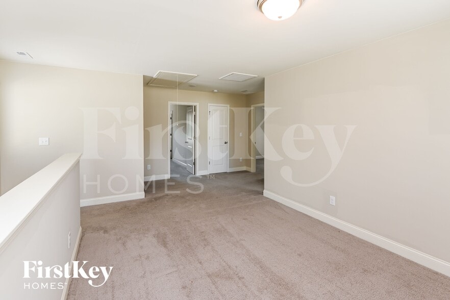 Building Photo - 9317 Sloan Forest Dr