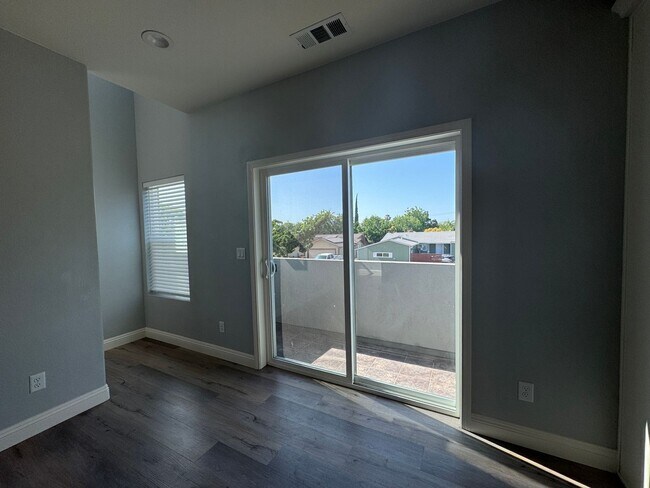 Building Photo - New Construction, All Solar, Three Bed, Th...