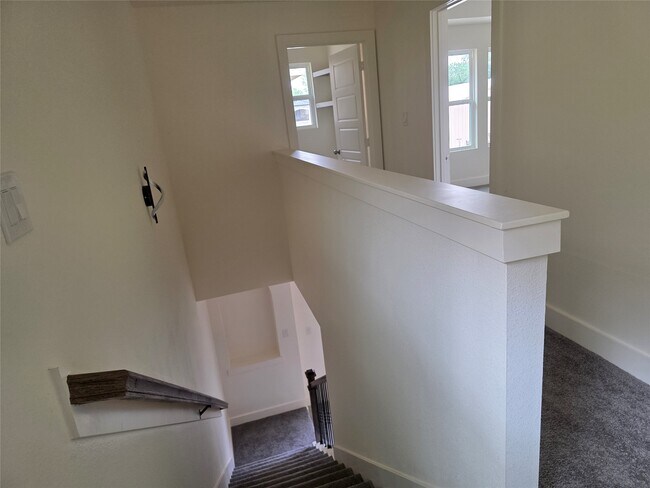 Building Photo - 2142 De Soto St