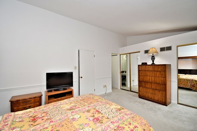 Building Photo - 3BR Townhome (Tapestry) with COUNCIL ROCK ...