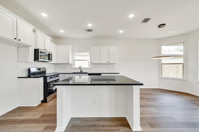 Building Photo - 1109 Ibis Falls Loop