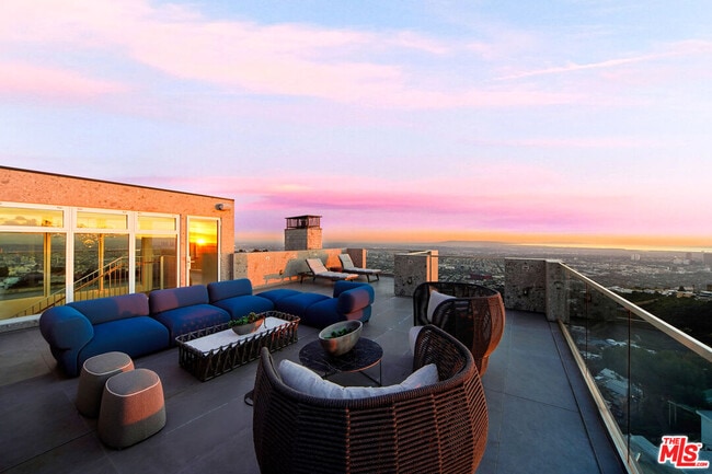 Building Photo - 2020 Cyprean Dr