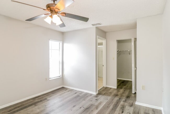 Building Photo - 8505 Luray Dr