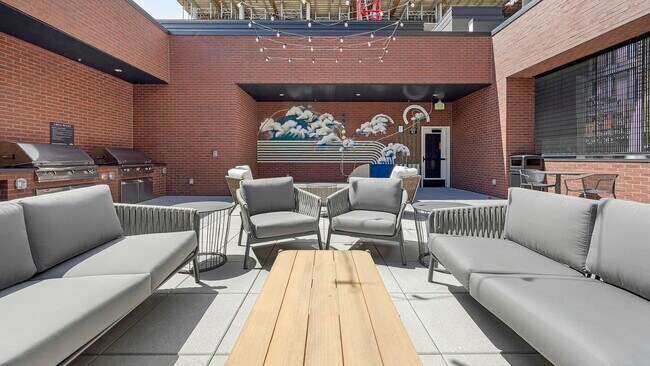 Building Photo - 955 Bannock St