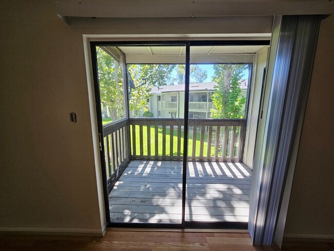 Building Photo - 1BR/ 1BA Condo In Springwood   ** Water In...