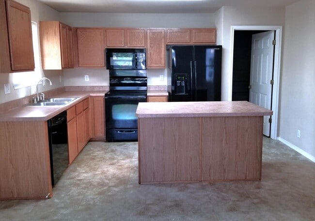 Building Photo - 306 Bright Chase