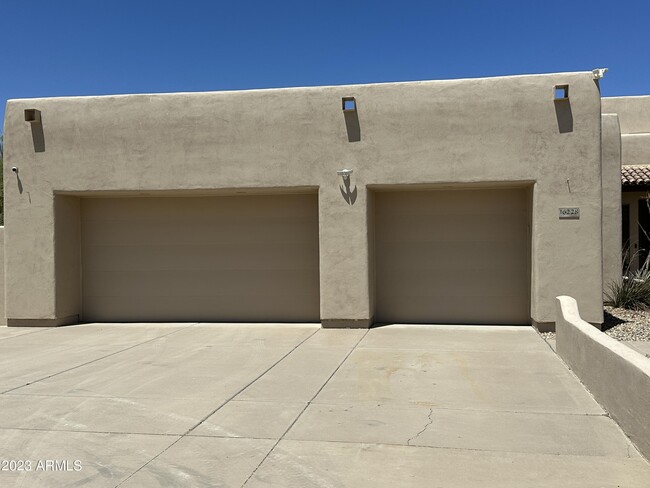 Building Photo - 16228 E Bajada Dr