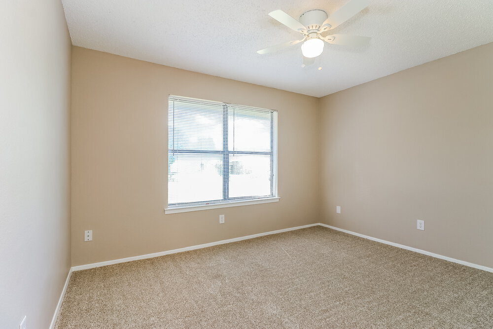 Building Photo - 8540 Whitney Dr