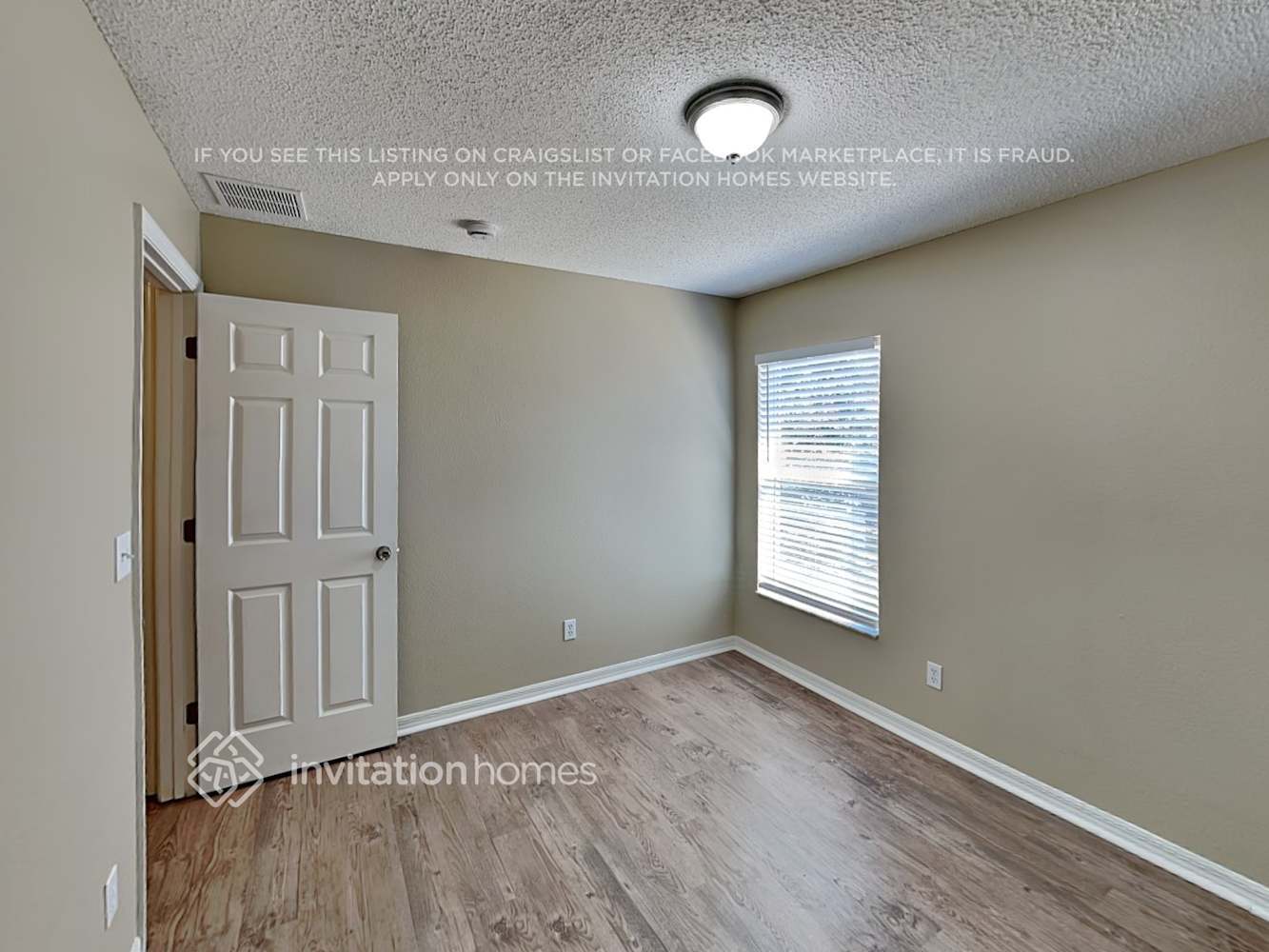 Building Photo - 1911 Summit Oaks Cir