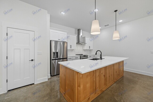 Building Photo - 102 Cardinal Wds