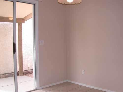 Building Photo - NICE 3 BED, 2 BATH HOME LOCATED NEAR 67TH ...