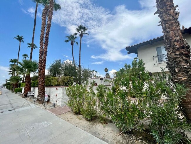Primary Photo - 550 El Cielo Rd