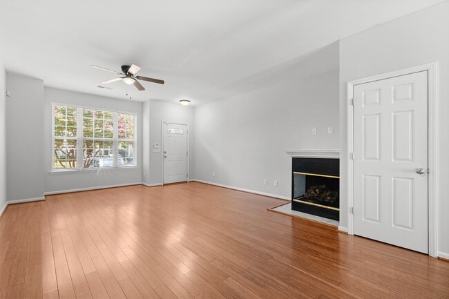 Building Photo - 5712 Clearbay Ln