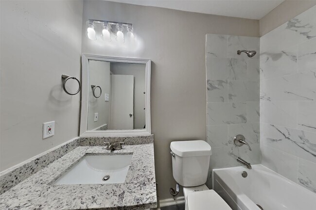 Building Photo - 4327 Palmer Plantation Dr