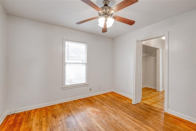 Building Photo - 611 Genard St