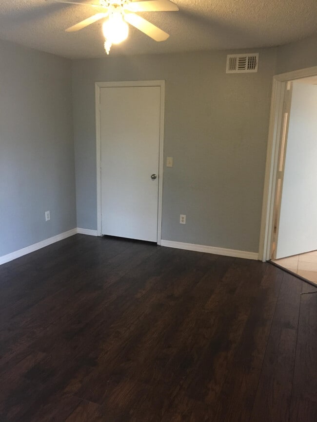 Building Photo - 2210 Grand Cayman Ct