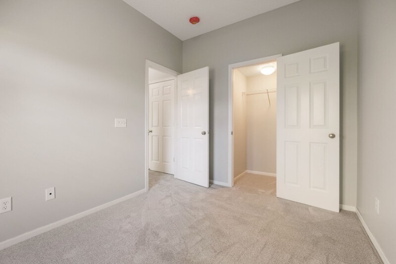 Building Photo - 5030 Fountain Lane N
