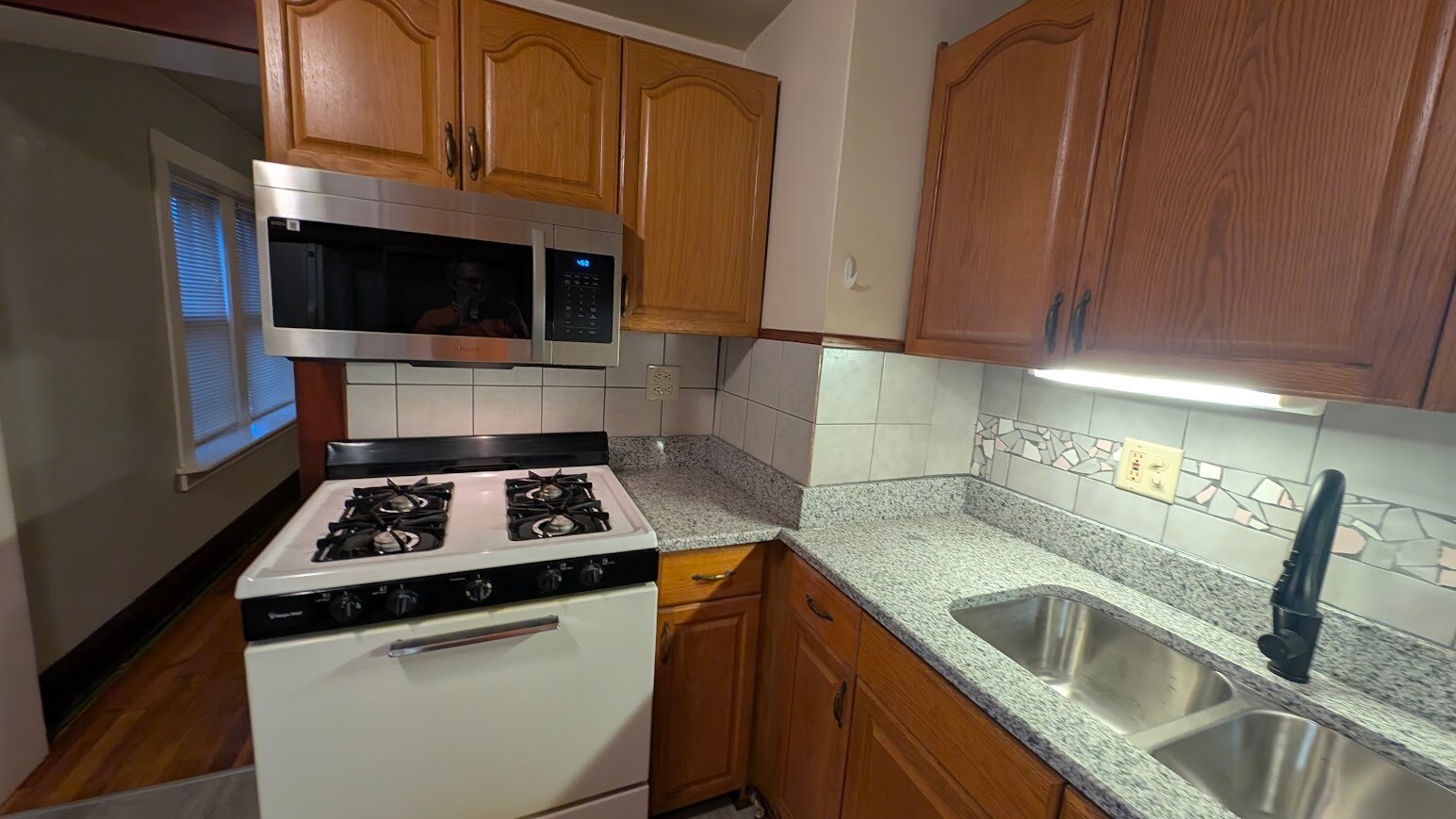 Building Photo - 1973 W 44th St