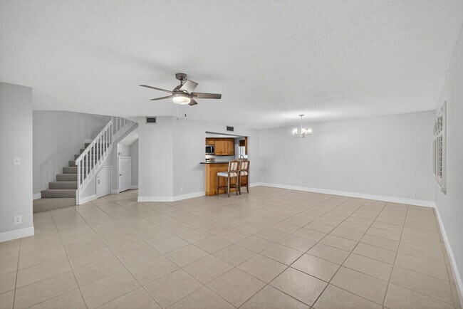Building Photo - 246 Seabreeze Cir
