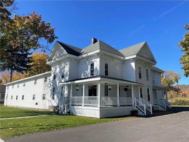 Primary Photo - 144 Clinton Ave