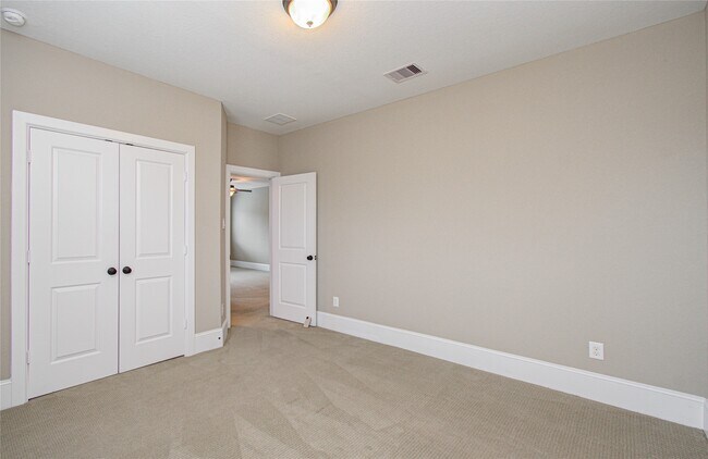 Building Photo - 2403 Orchard Way