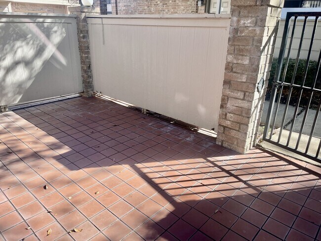 Building Photo - 2711 Grants Lake Blvd