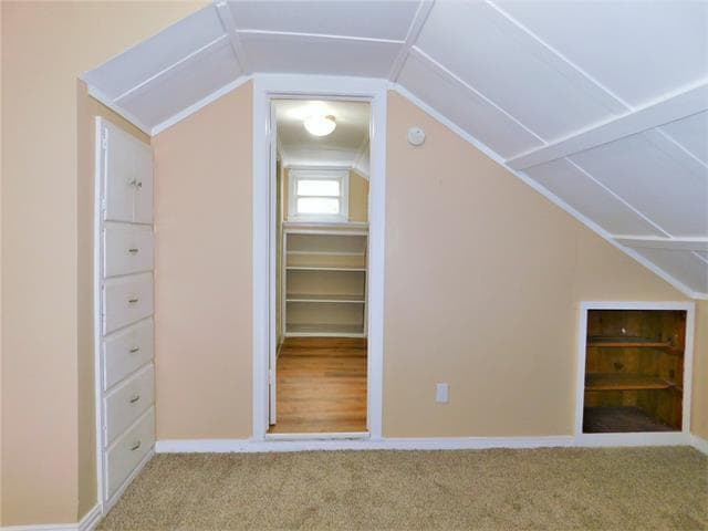 Building Photo - 216 Maple St