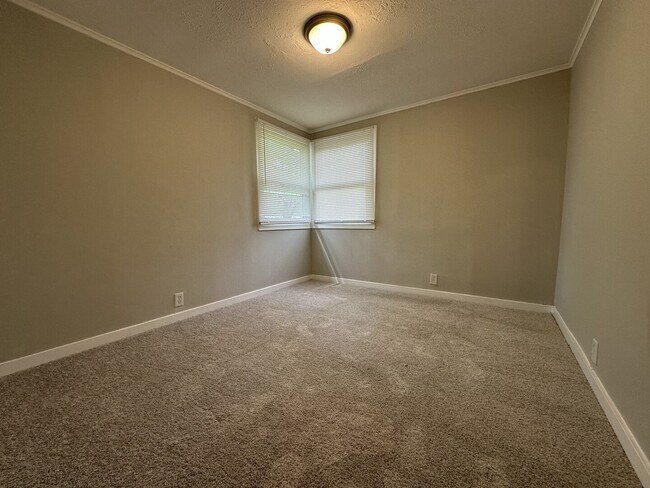 Building Photo - 3543 William St