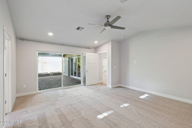 Building Photo - 4232 North 19th Pl