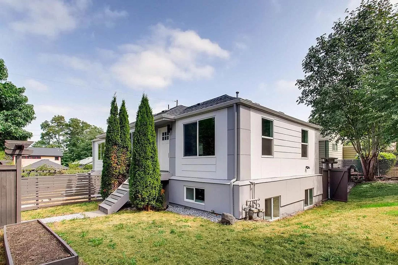 Building Photo - MLK Duplex