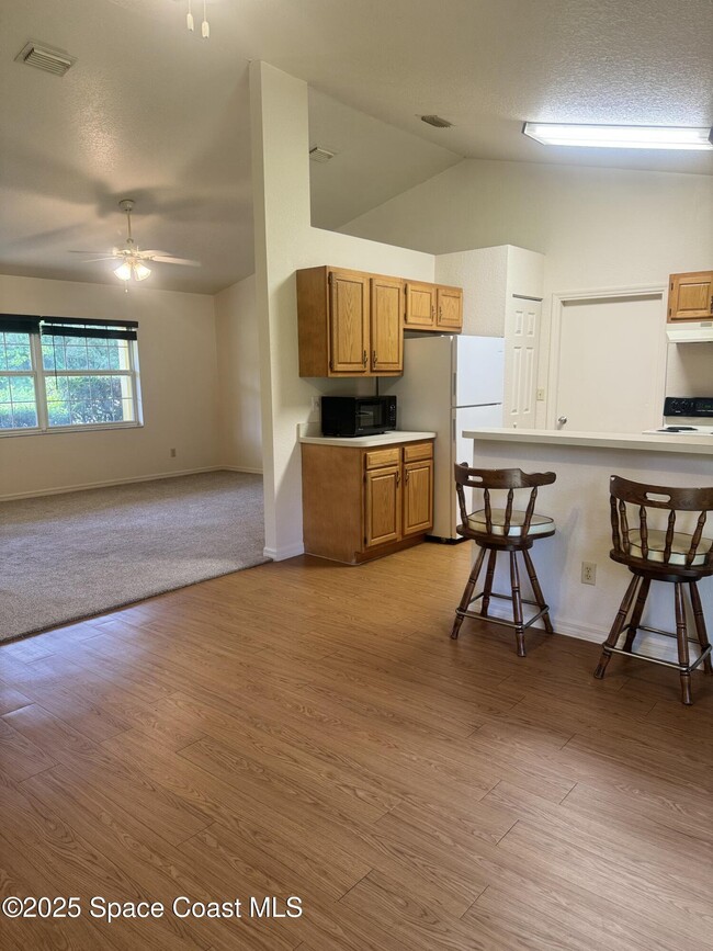 Building Photo - 5527 Wendy Lee Dr