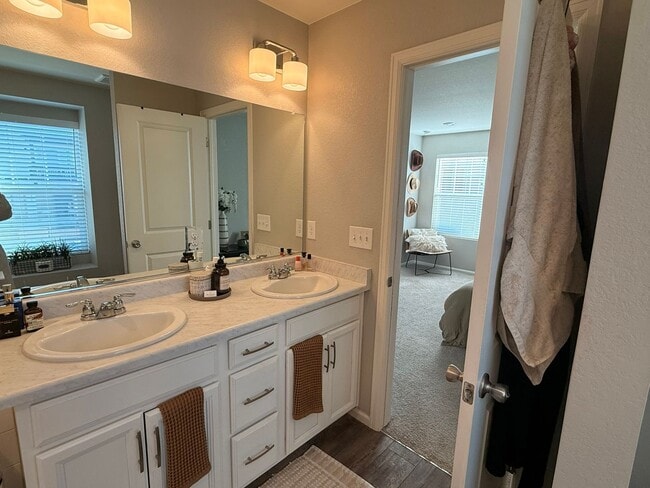 Building Photo - Modern 3 Bed - 2.5 Bath - Baseline - 1/2 Off First Months Rent!