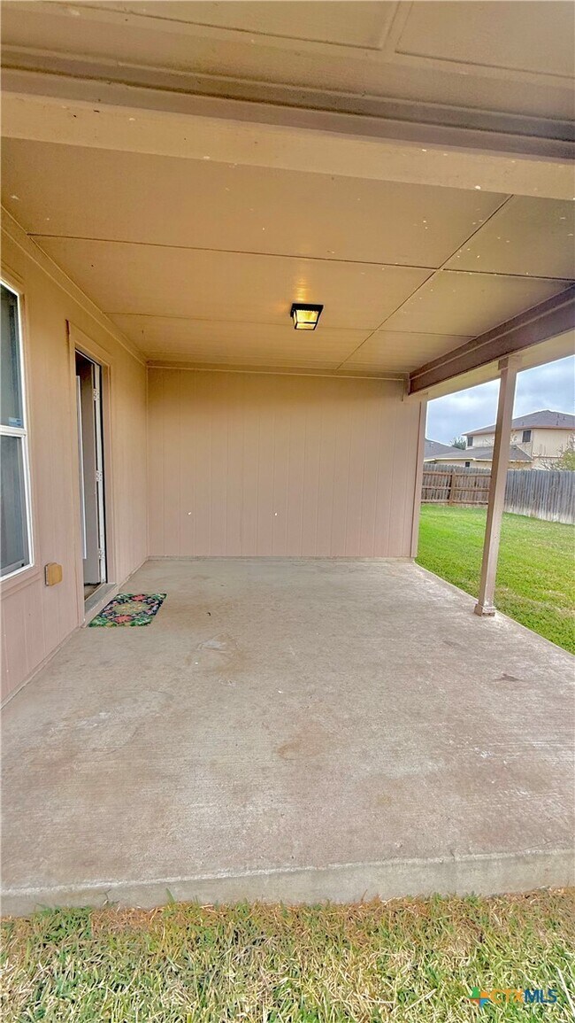 Building Photo - 2006 Griffin Dr