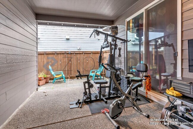 Building Photo - 30985 NW Brooking St