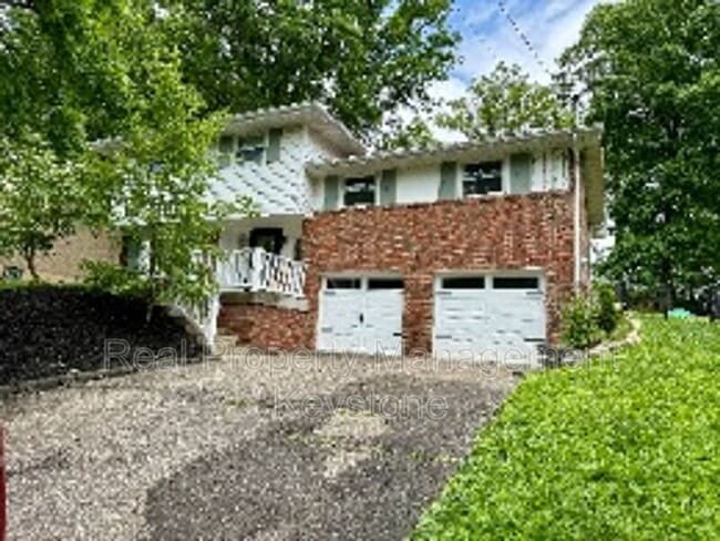 Building Photo - 121 S Jamestown Rd