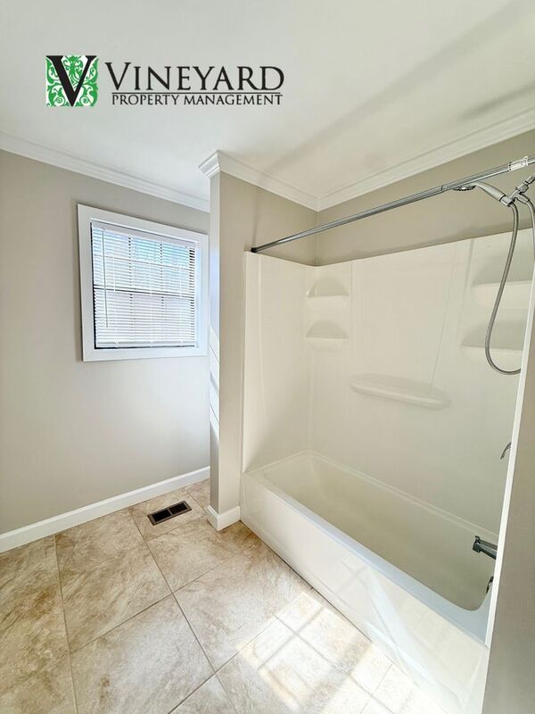 Building Photo - 50 Peachtree Cir SE