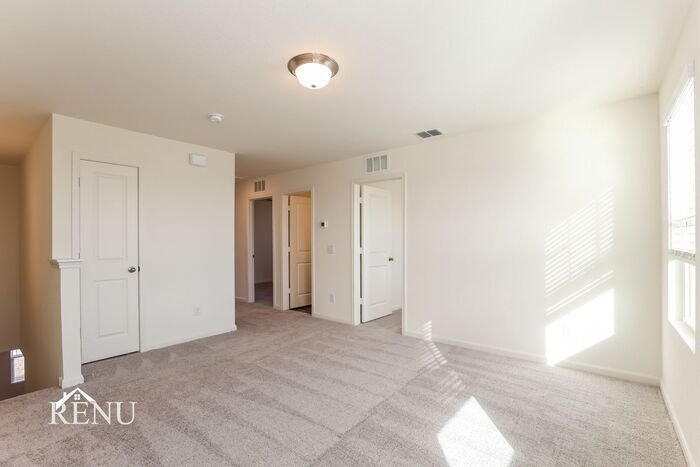 Building Photo - 5247 Dawn Break