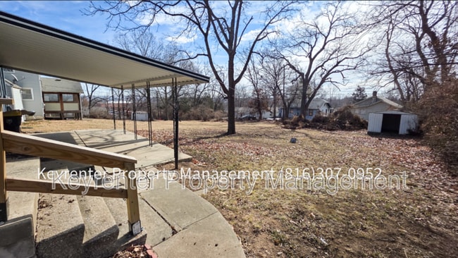 Building Photo - 1817 E 83rd Terrace