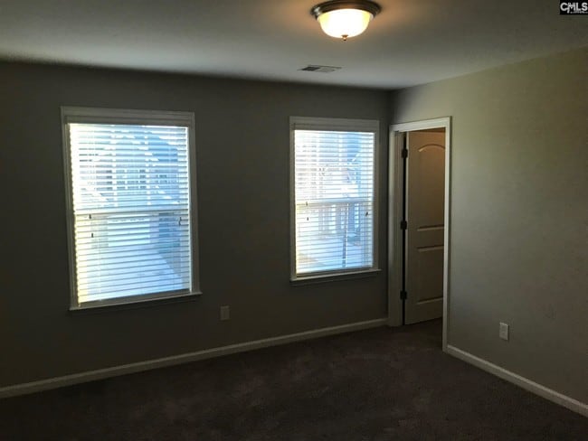 Building Photo - 374 Hollow Cove Rd